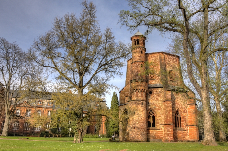 Der Turm der alten Abtei